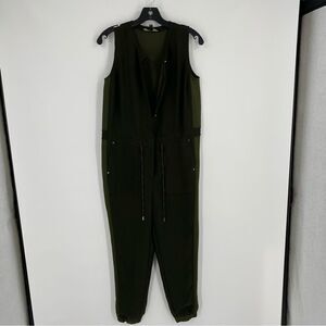 Banana Republic Women’s V Neck Sleeveless Green Jumpsuit size 2